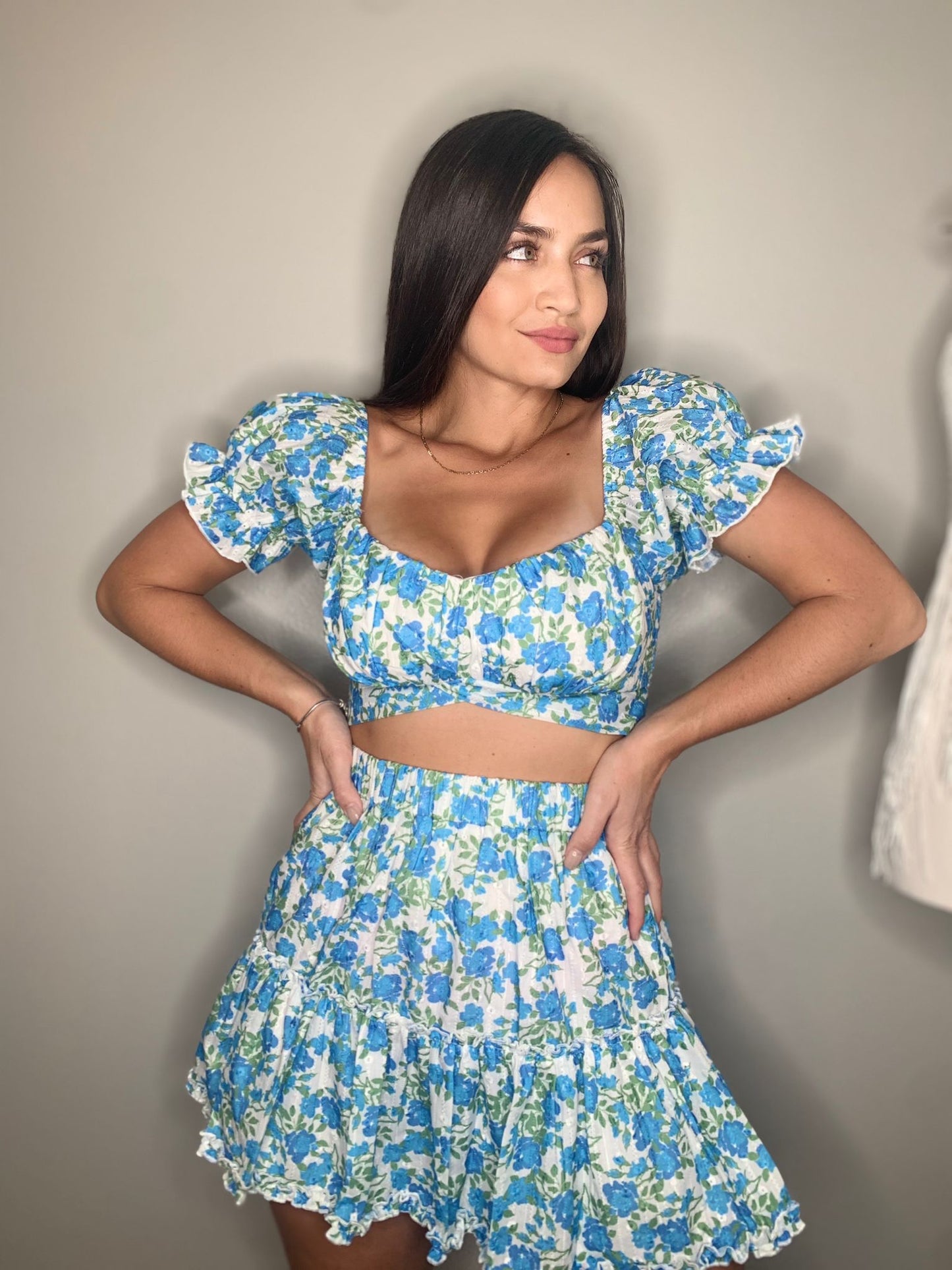 TWO-PIECE SET