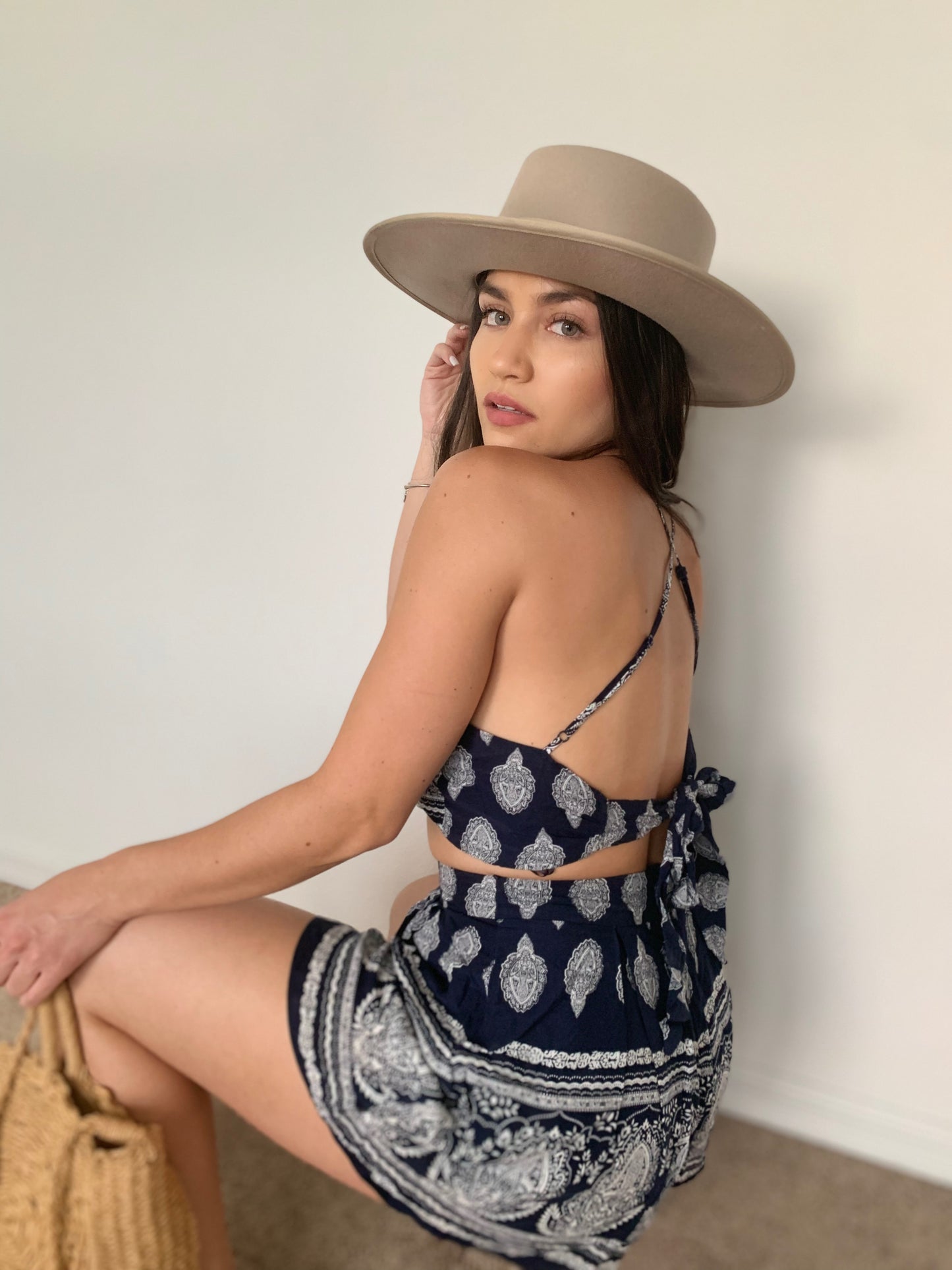 TWO-PIECE SET