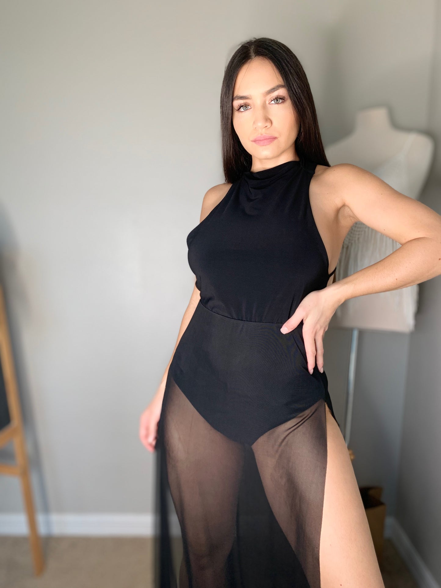 DRESS