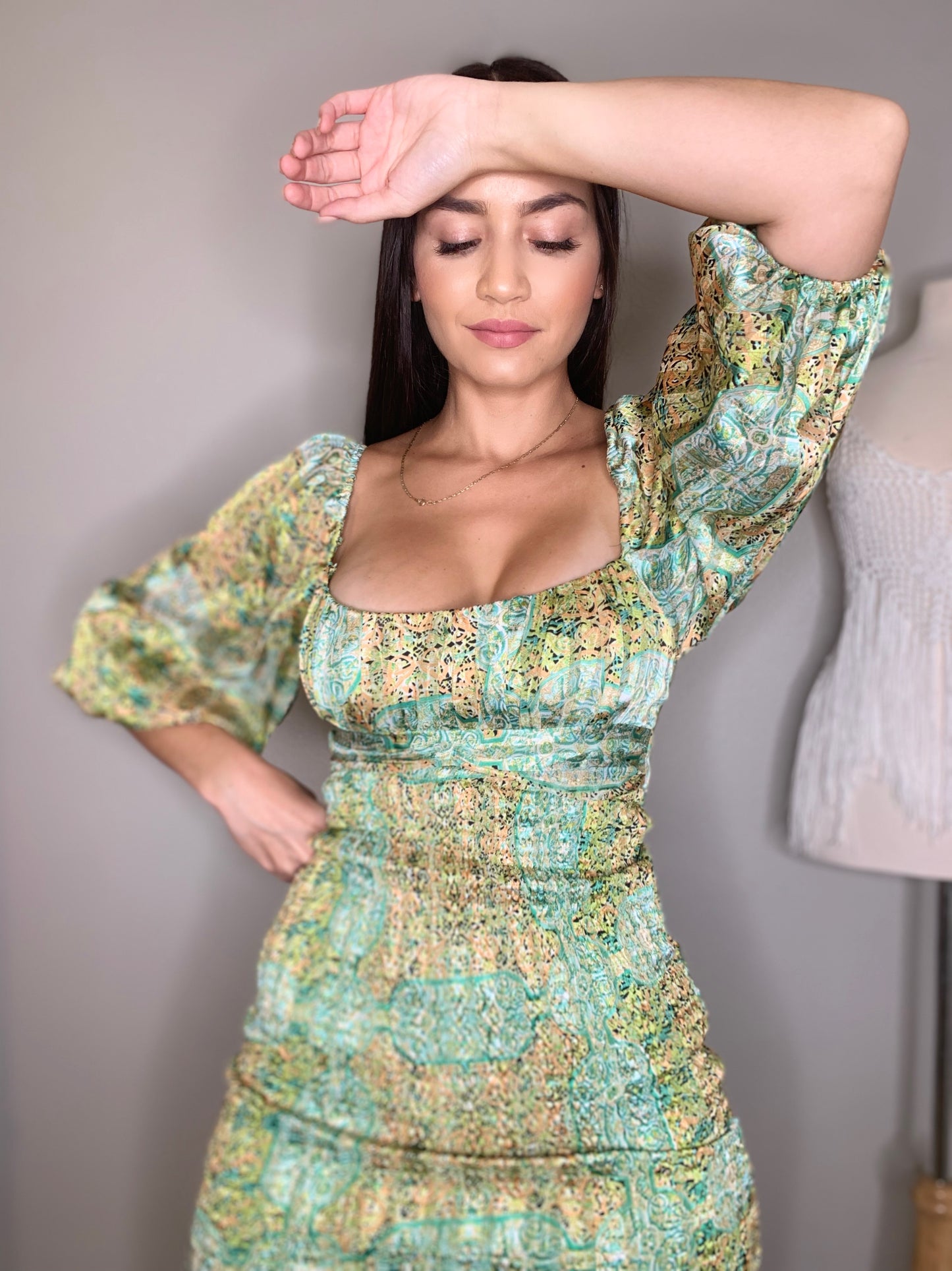DRESS
