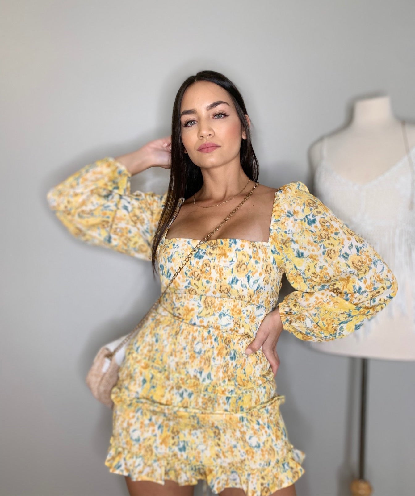 DRESS