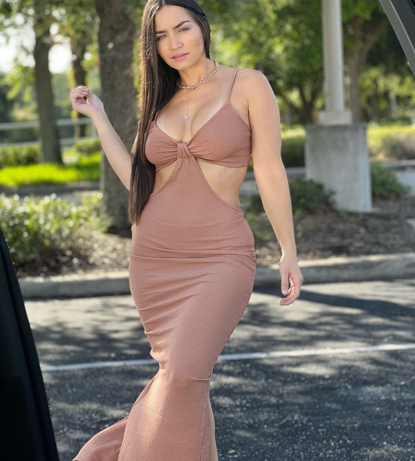 DRESS