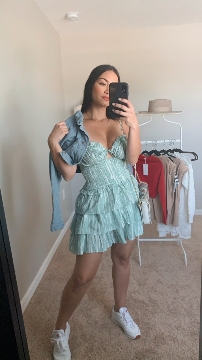 DRESS