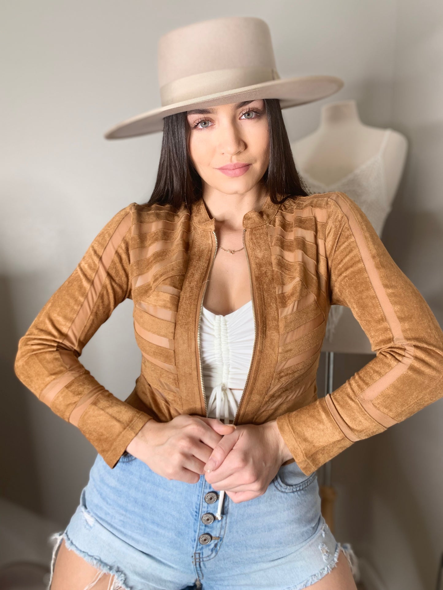 JACKET