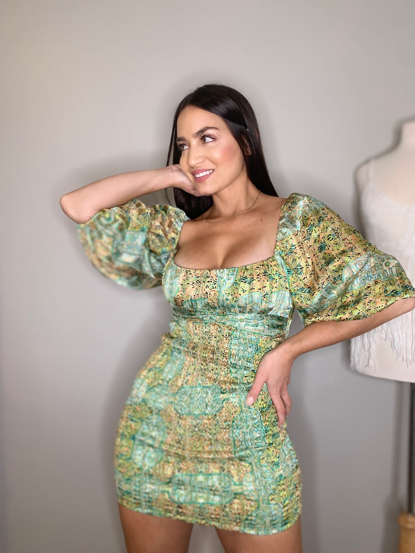 DRESS
