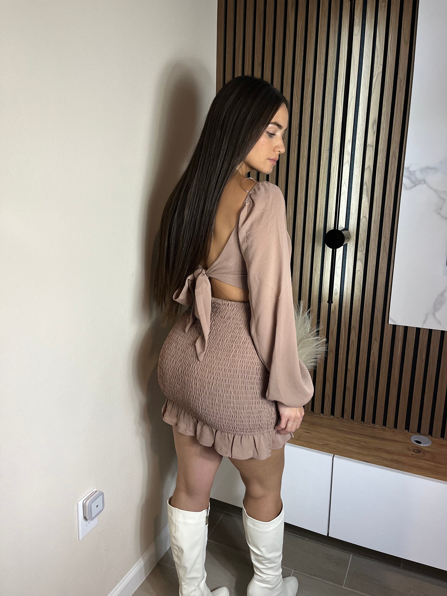 DRESS
