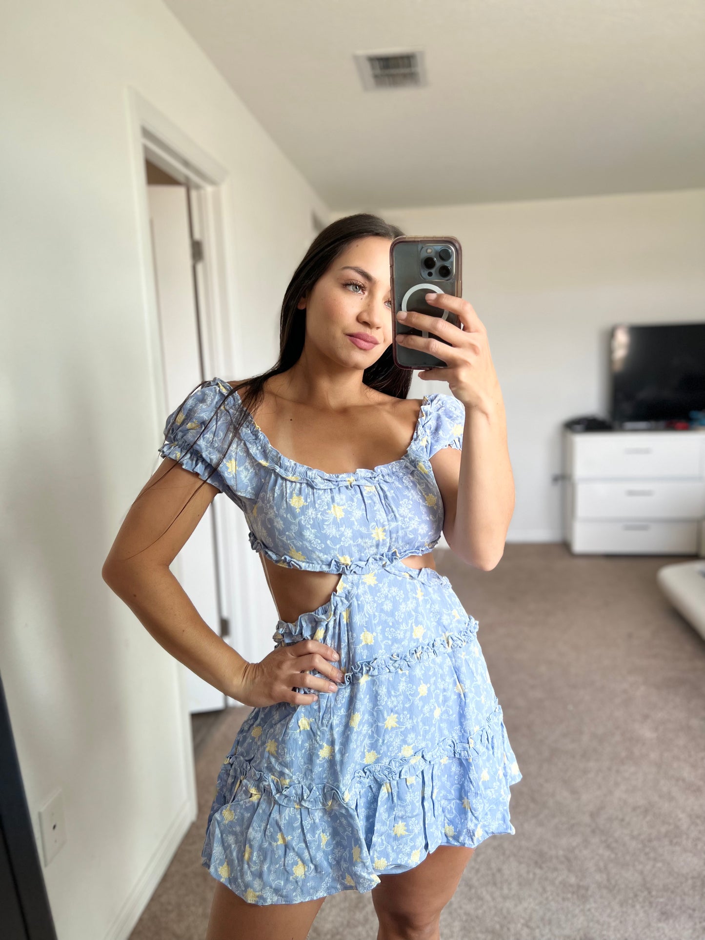 DRESS