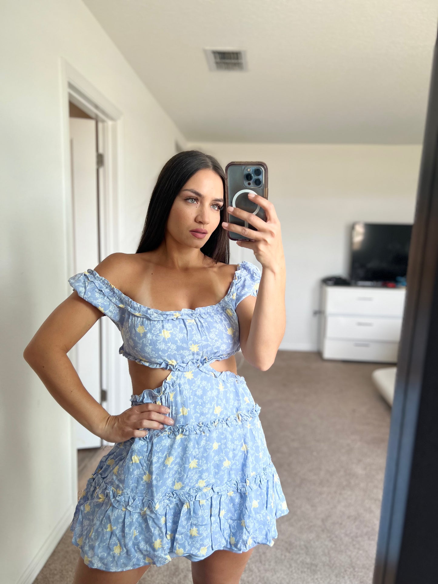 DRESS