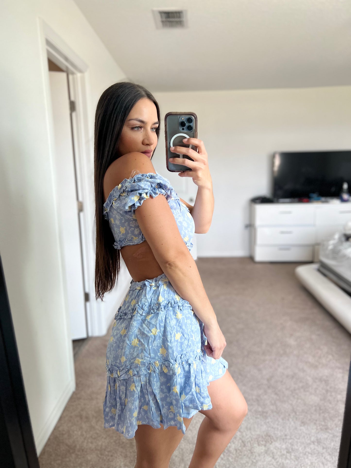 DRESS